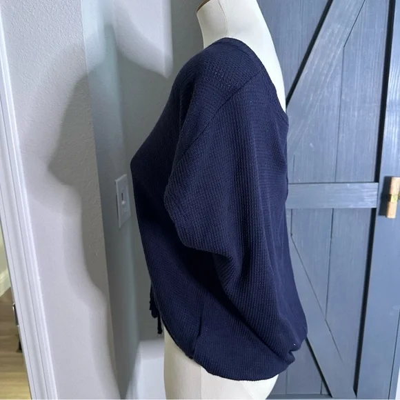 Express Navy Blue Women's Top. Size Medium - Picture 3 of 5